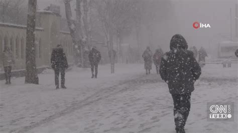 İ­s­t­a­n­b­u­l­­a­ ­k­a­r­ ­y­e­n­i­d­e­n­ ­g­e­l­i­y­o­r­!­